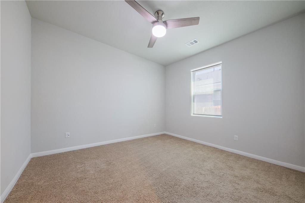 204 Cold Spring Loop Property Photo 11