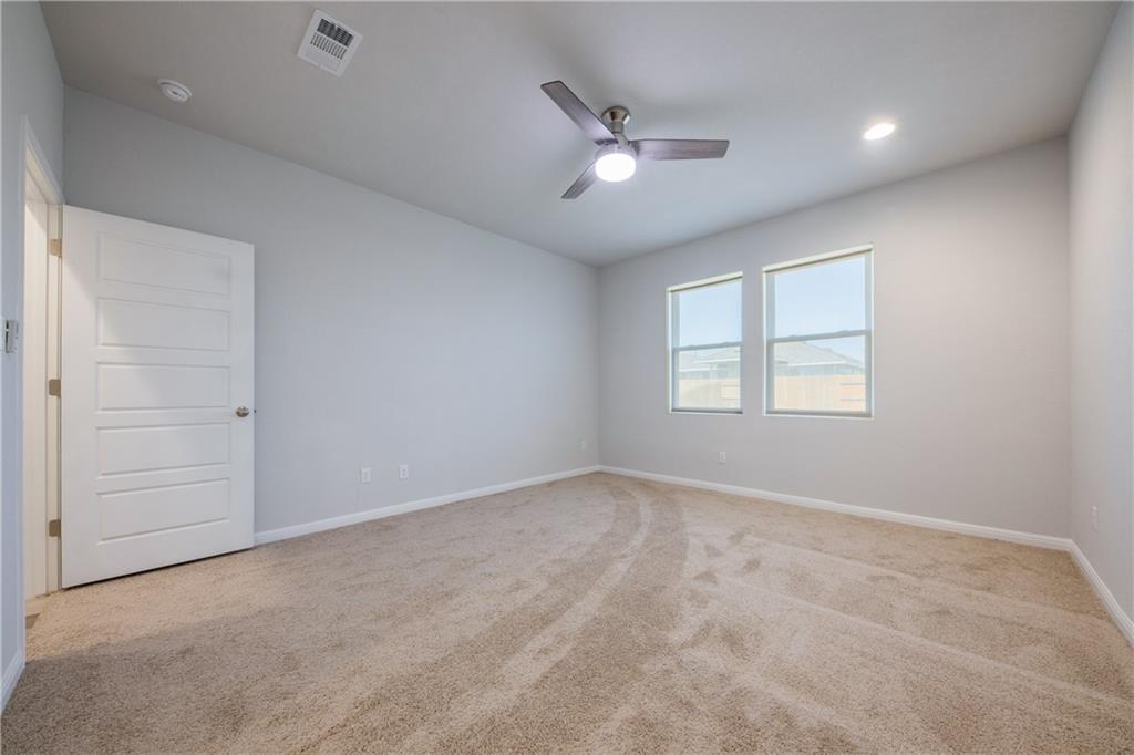 204 Cold Spring Loop Property Photo 14