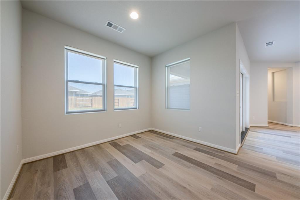 204 Cold Spring Loop Property Photo 15