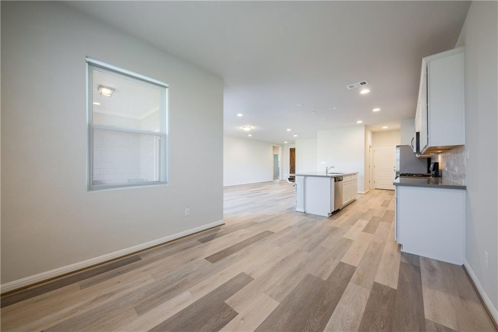 204 Cold Spring Loop Property Photo 16