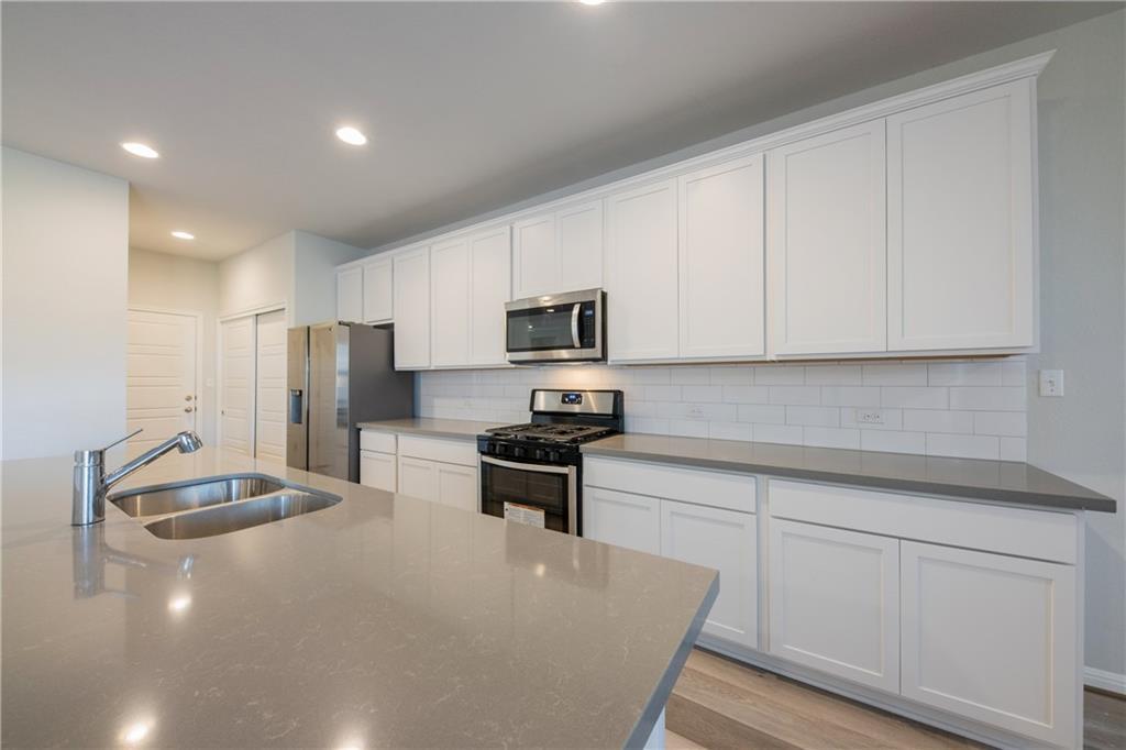 204 Cold Spring Loop Property Photo 23
