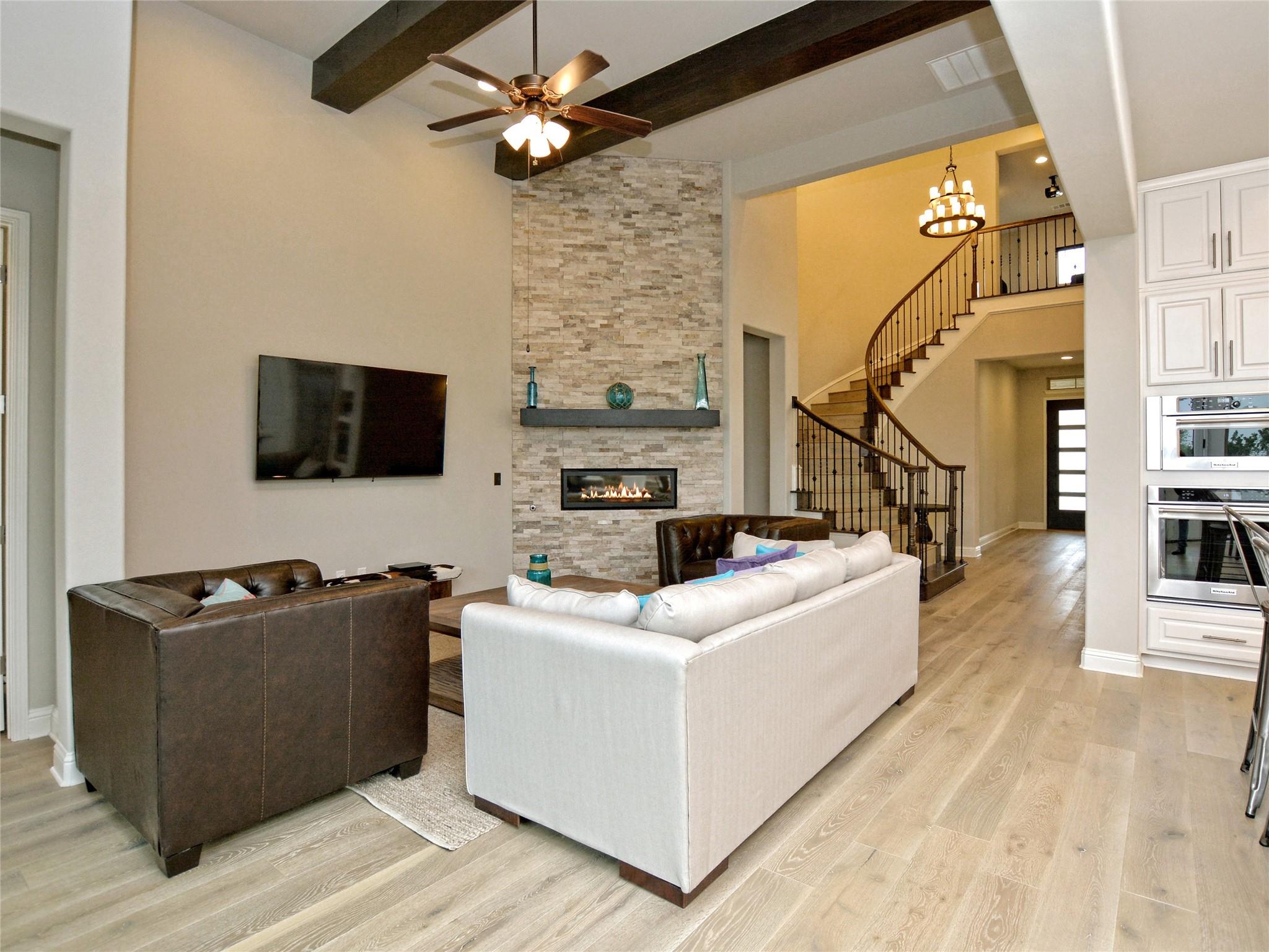 11000 Cut Plains Loop Property Photo 5