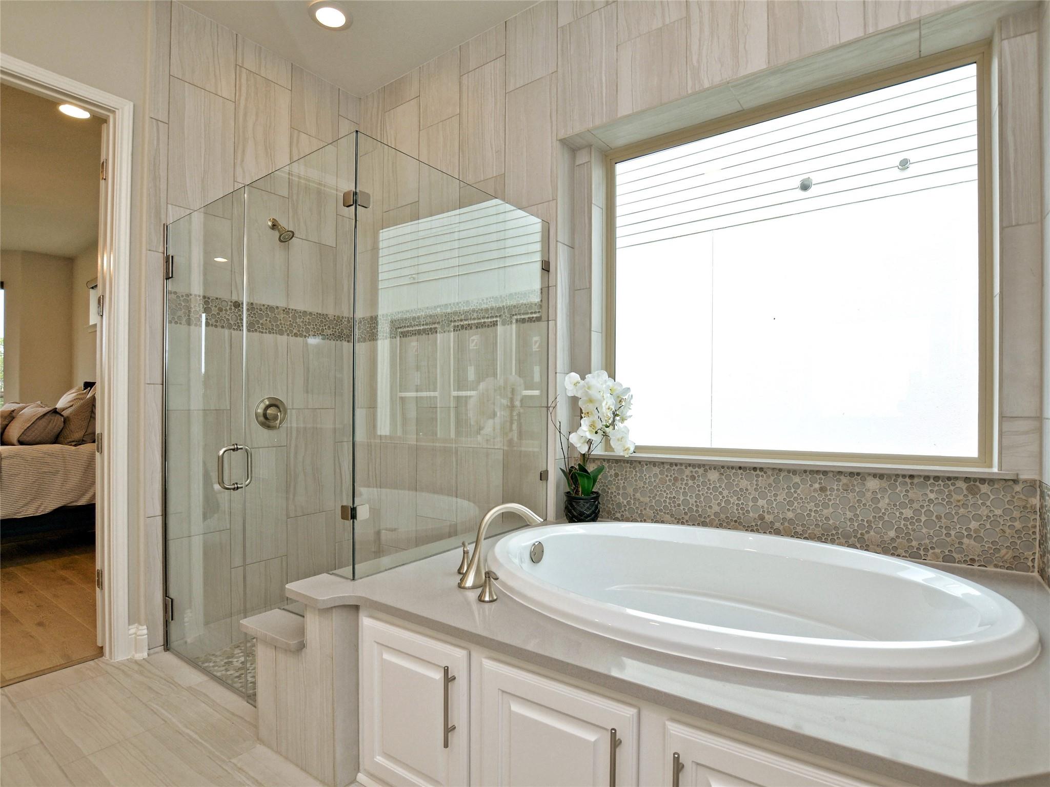 11000 Cut Plains Loop Property Photo 13