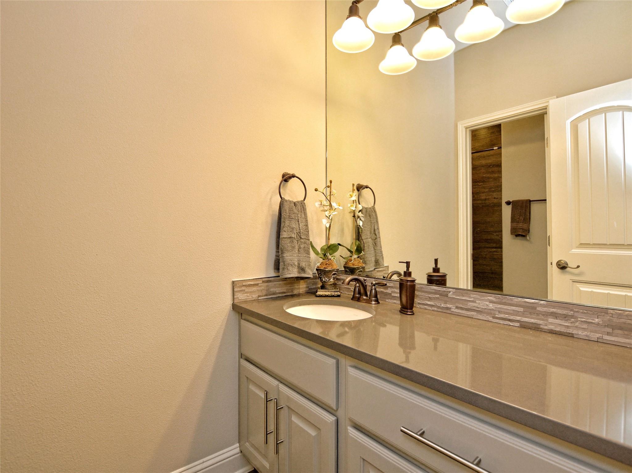 11000 Cut Plains Loop Property Photo 19