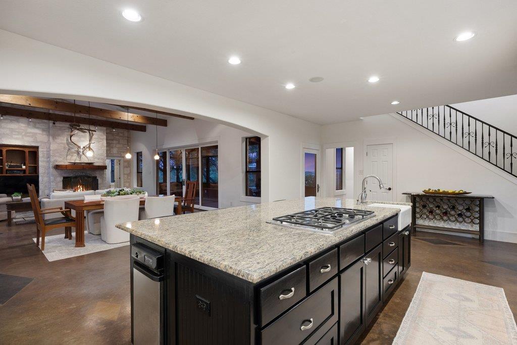 4401 Whirlwind Cv Property Photo 15