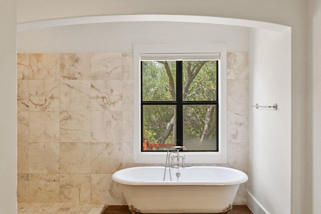 4401 Whirlwind Cv Property Photo 26