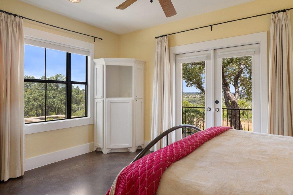 4401 Whirlwind Cv Property Photo 27