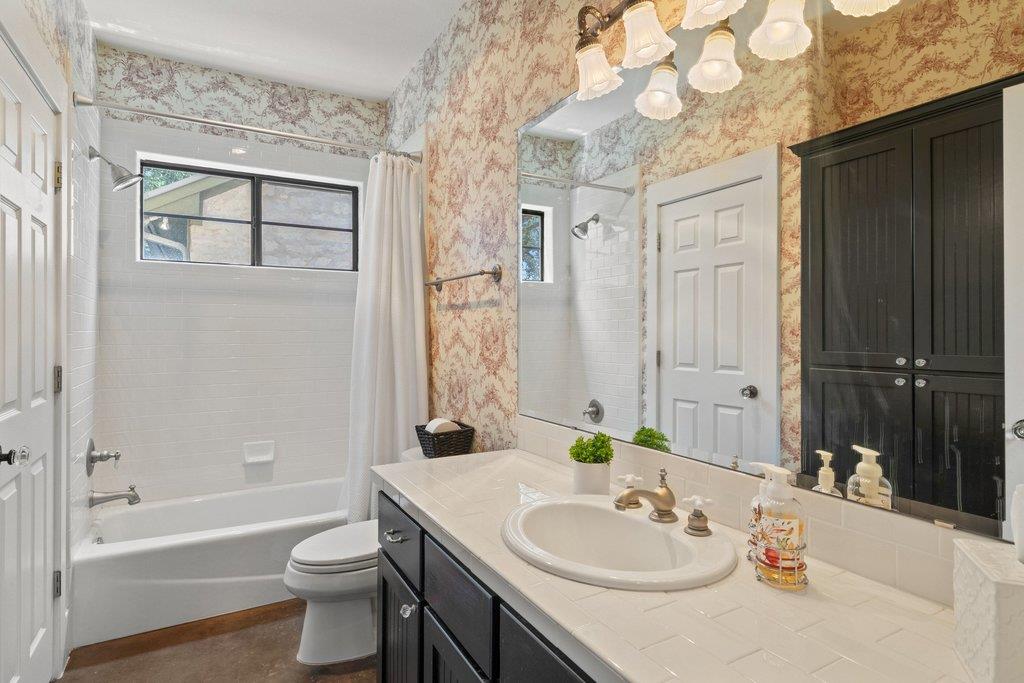 4401 Whirlwind Cv Property Photo 29