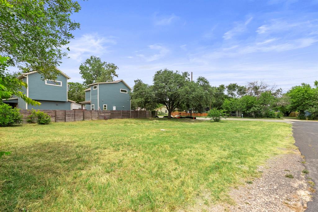 6817 Montana St Property Photo 7