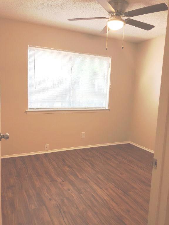 9009 Quail Valley Dr #b Property Photo 8