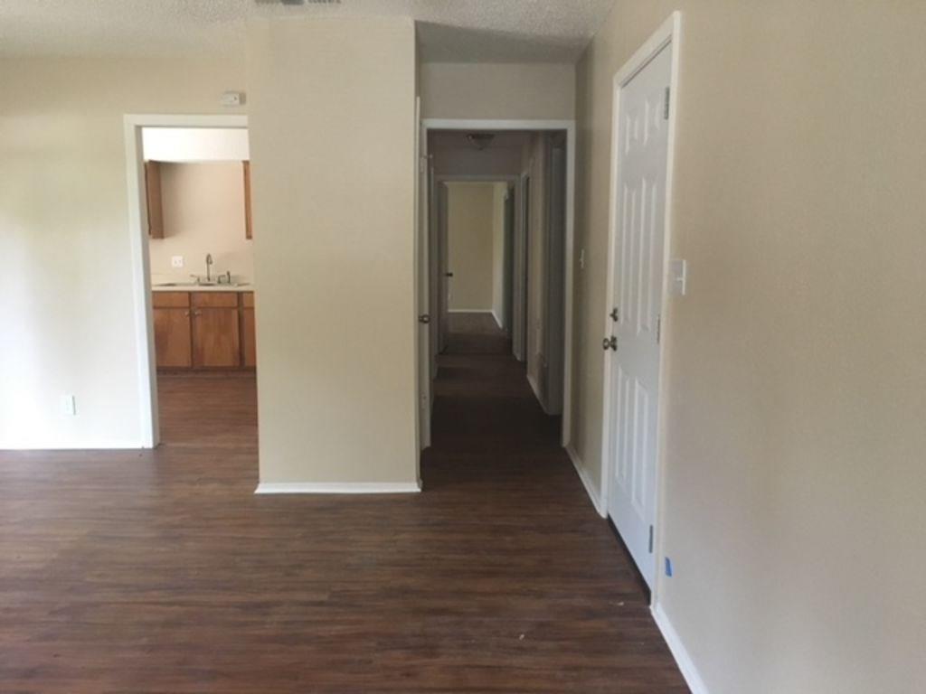 9009 Quail Valley Dr #b Property Photo 10