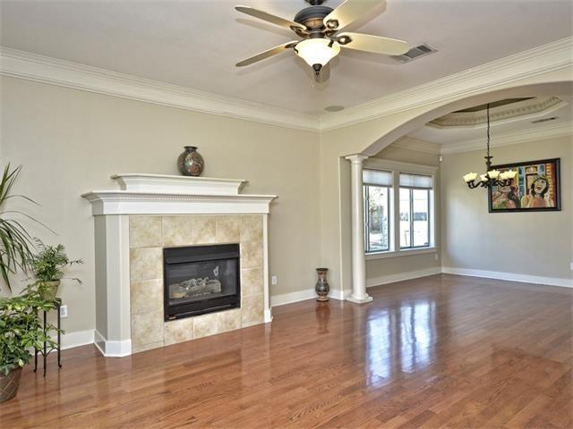 3701 Robinson Ave Property Photo 2