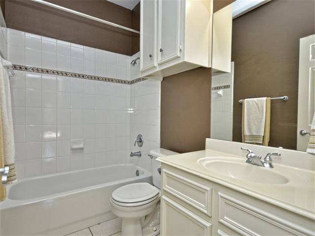 3701 Robinson Ave Property Photo 9
