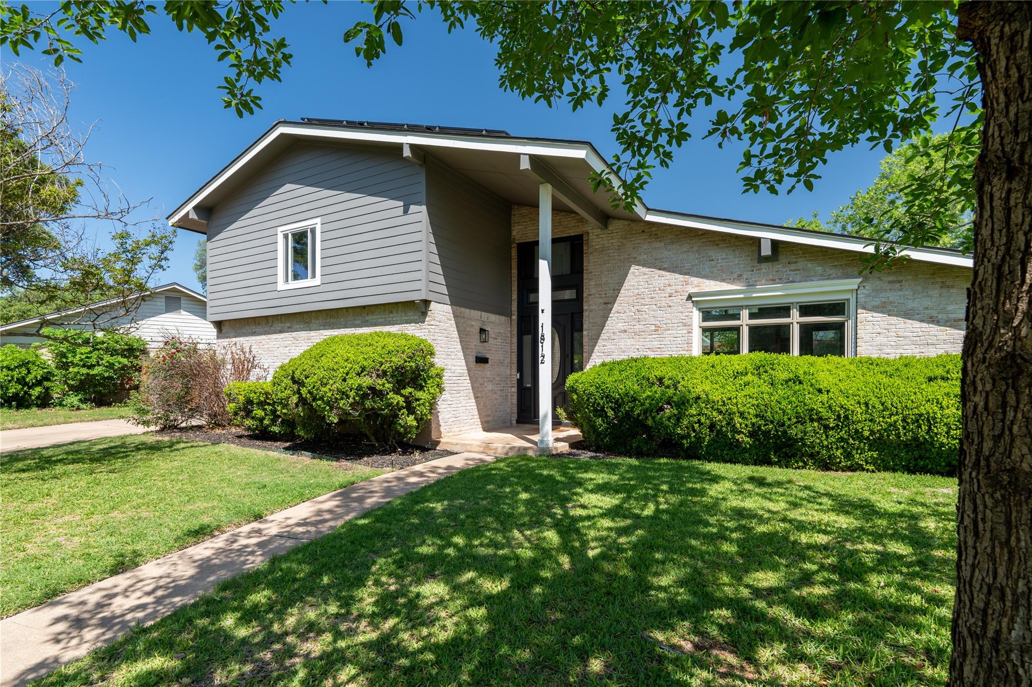 1812 Running Brook Dr Property Photo