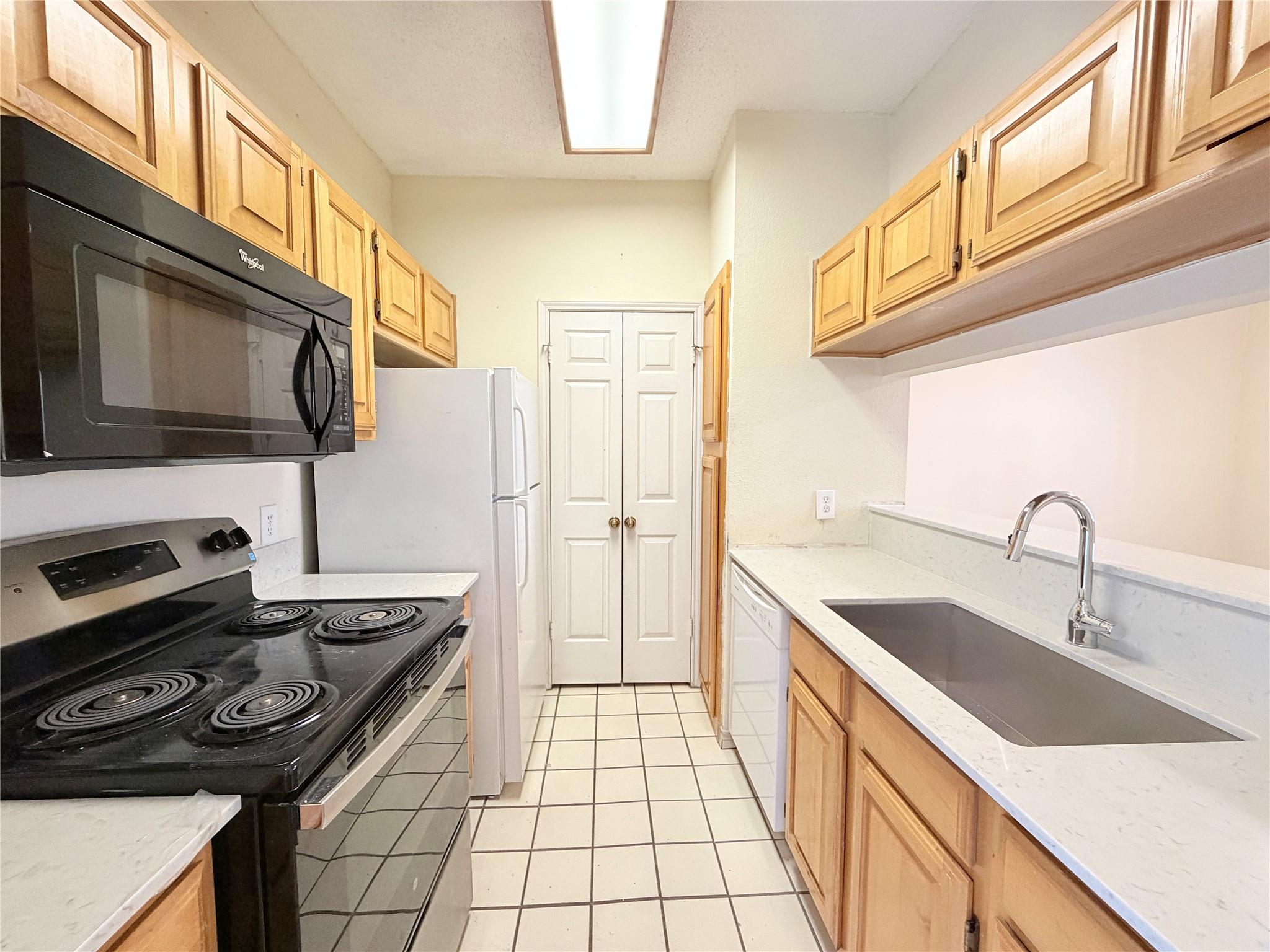 3001 Cedar St #114 Property Photo 10