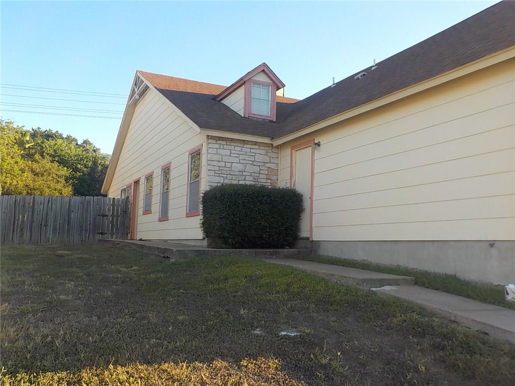 523 Cutty Trl #a Property Photo 2