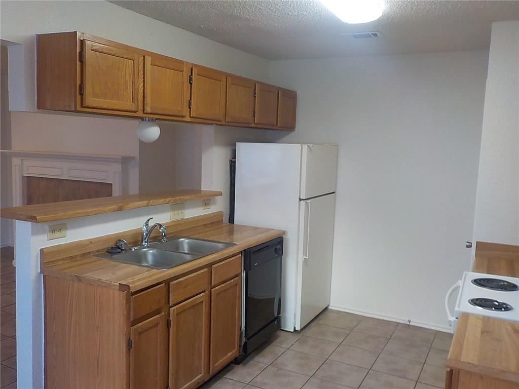 523 Cutty Trl #a Property Photo 5