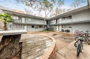 803 W 28th St #103 Property Photo 1