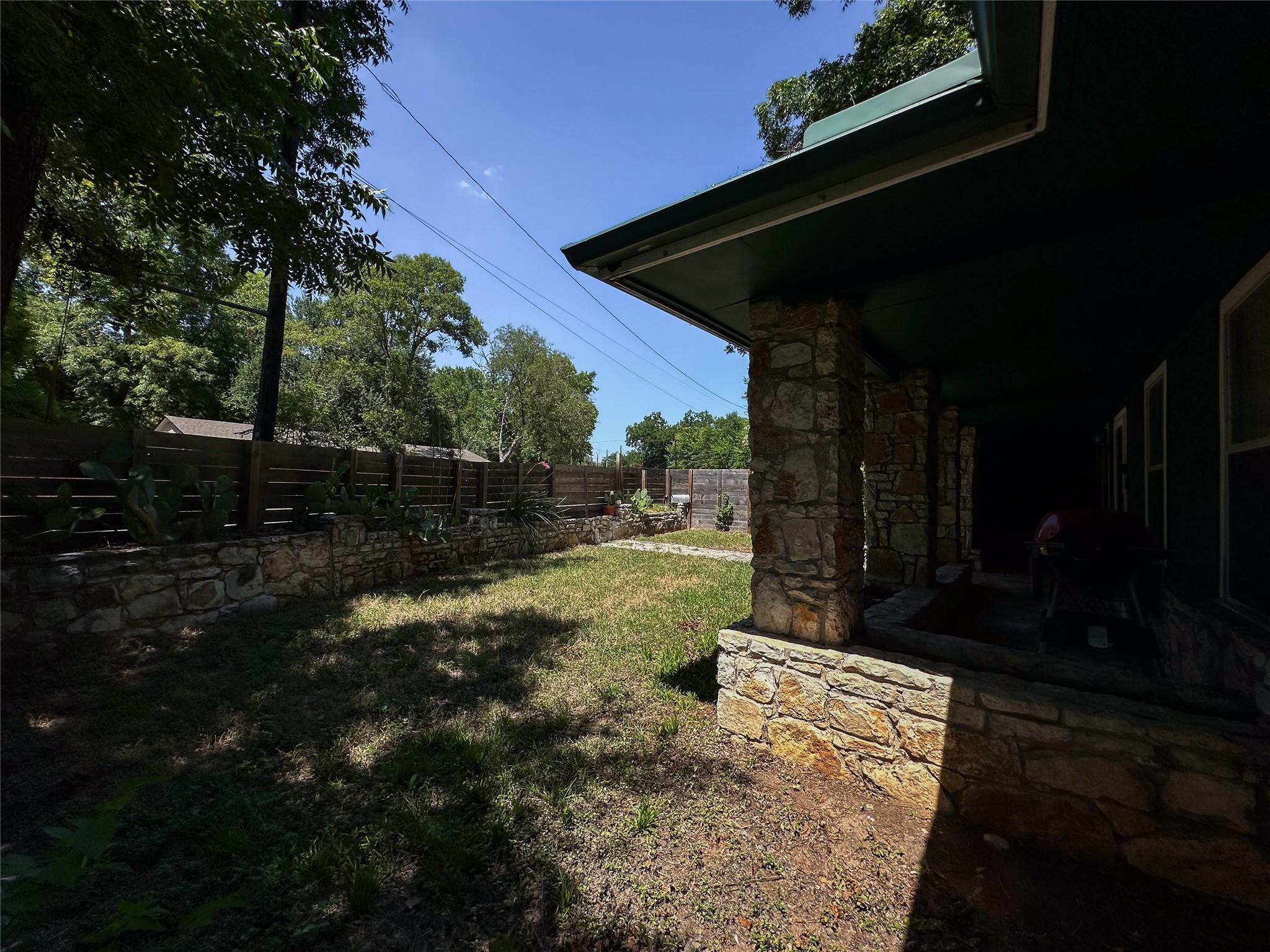 8815 Georgian Dr #b Property Photo 25