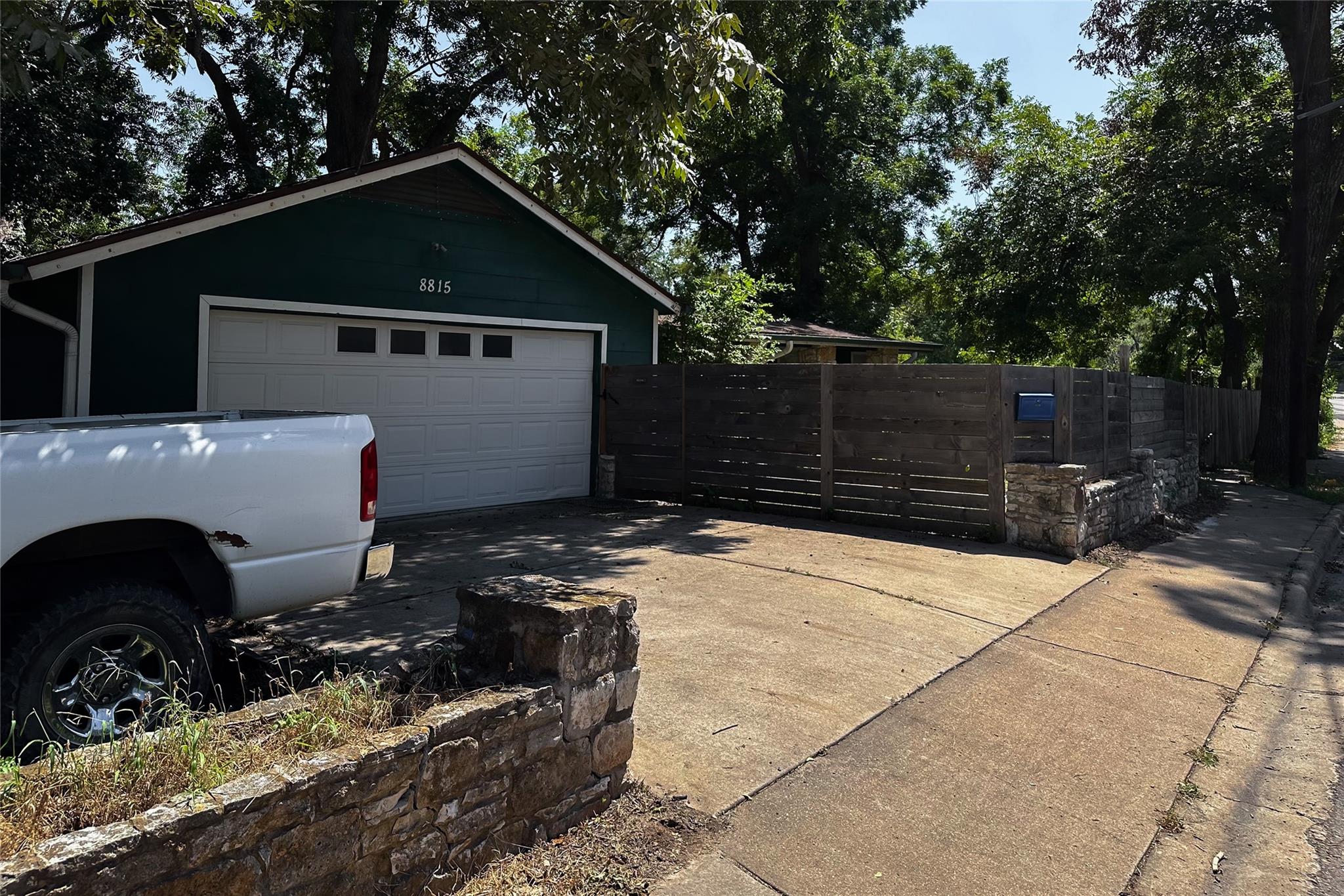 8815 Georgian Dr #b Property Photo 30