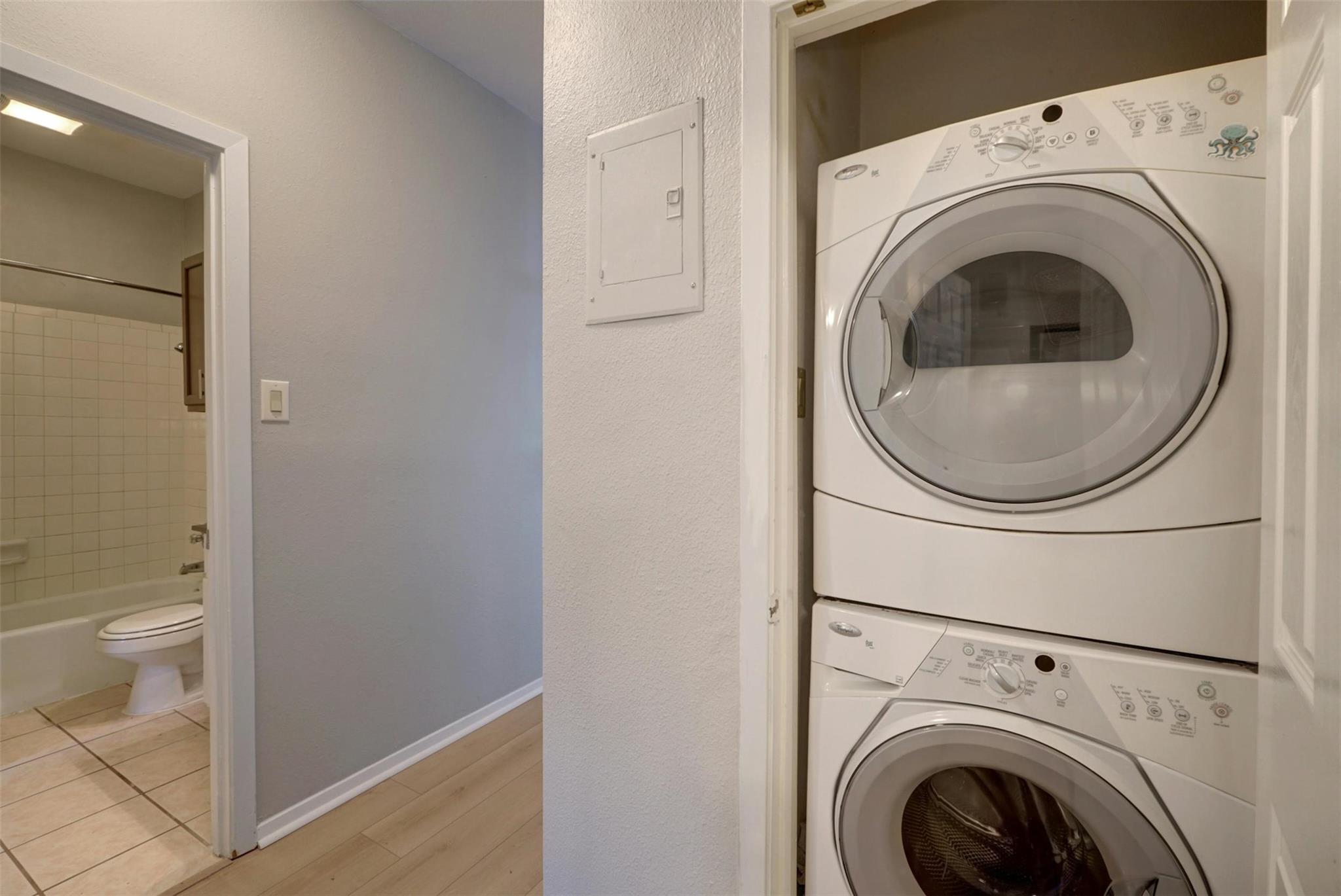 908 Poplar St #103 Property Photo 15