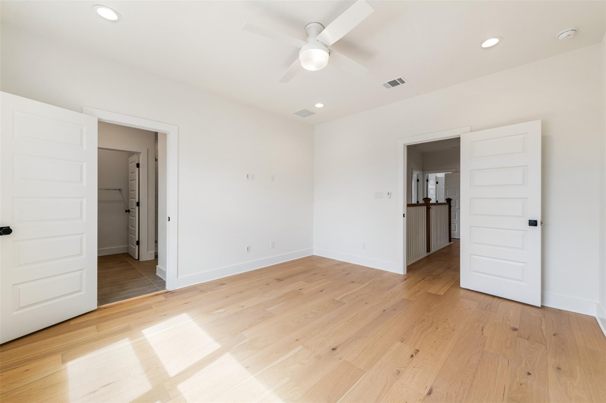 302 E 19.5 St #302 Property Photo 17
