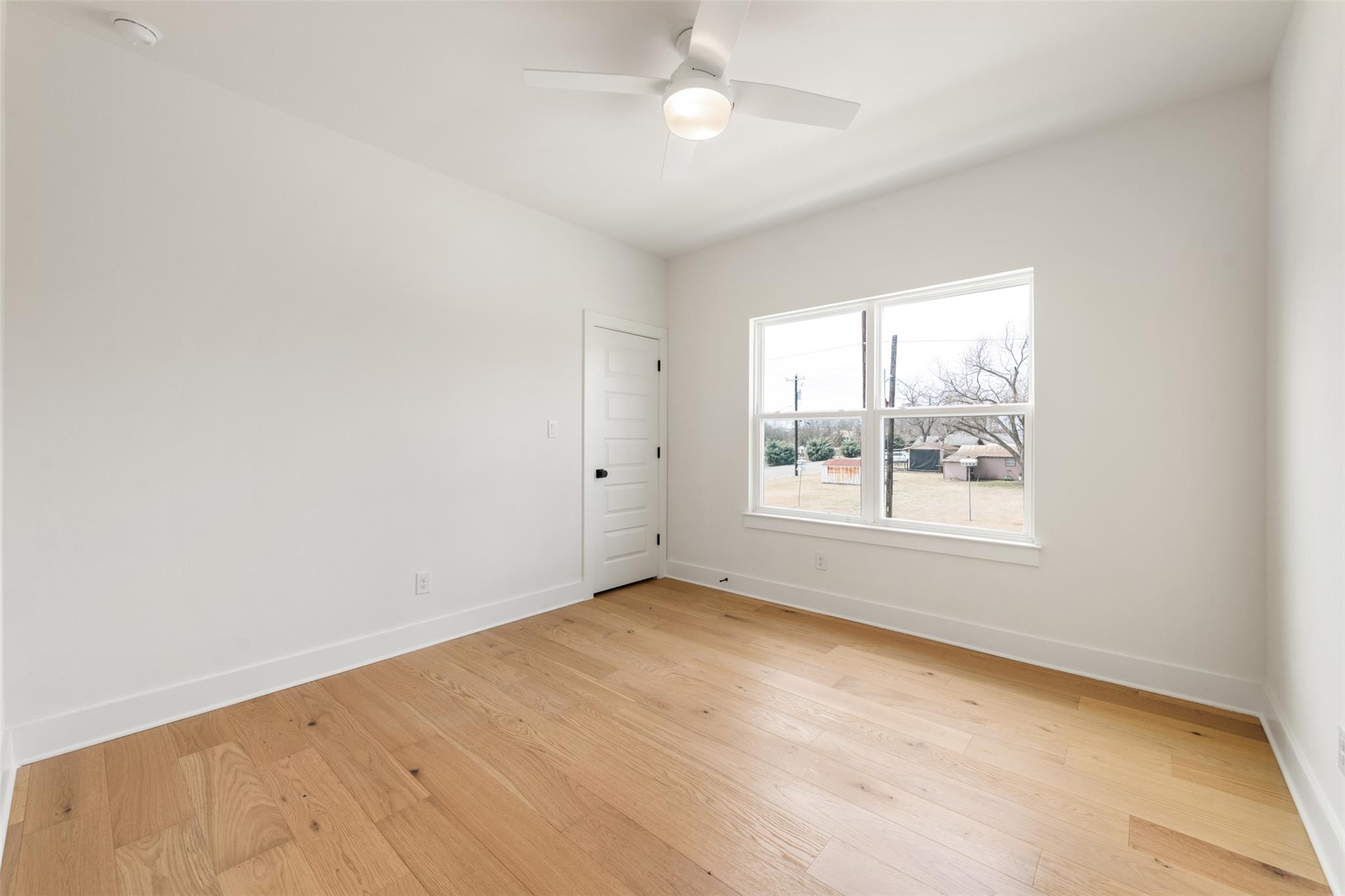 302 E 19.5 St #302 Property Photo 24