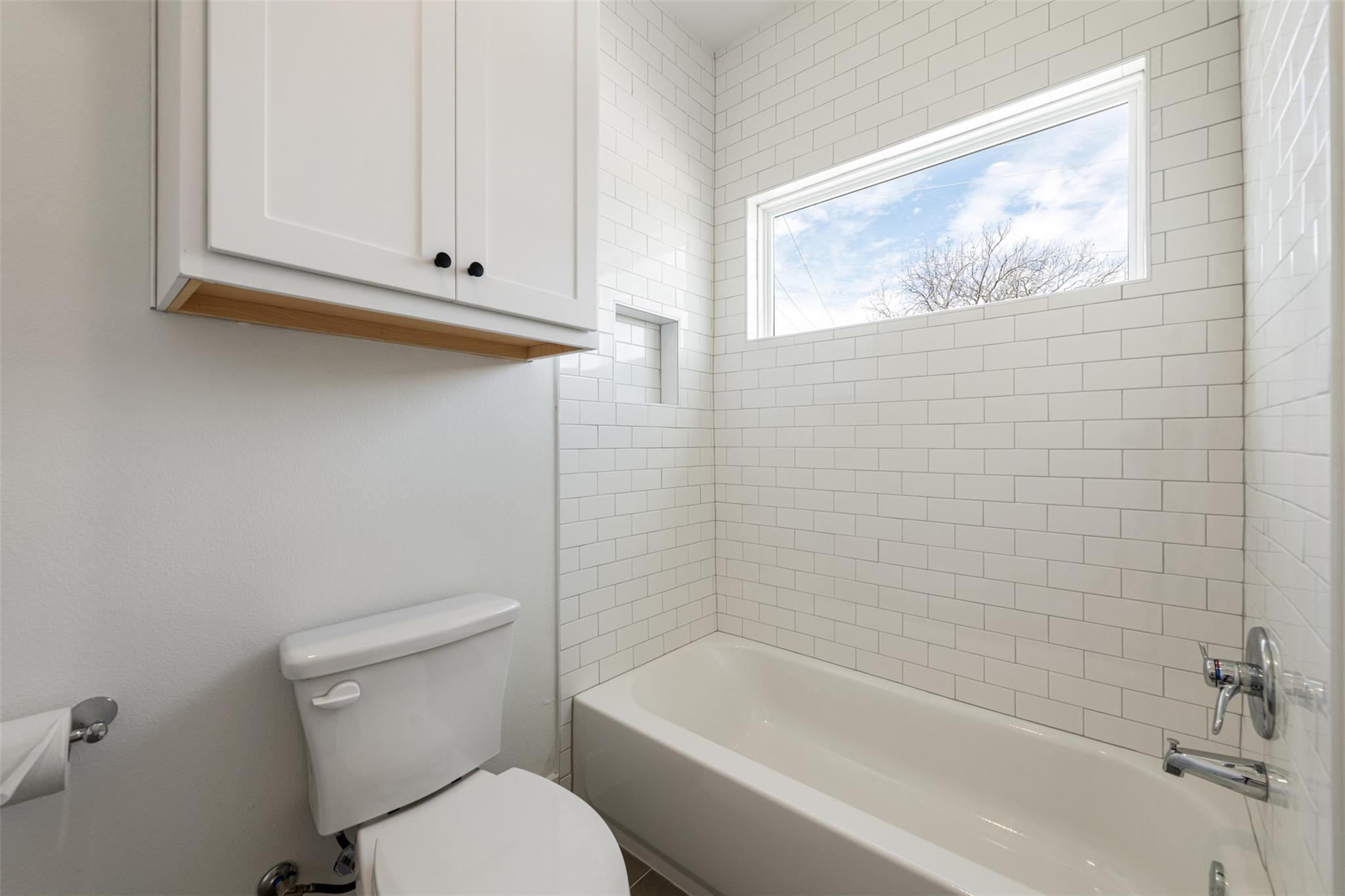 302 E 19.5 St #302 Property Photo 28