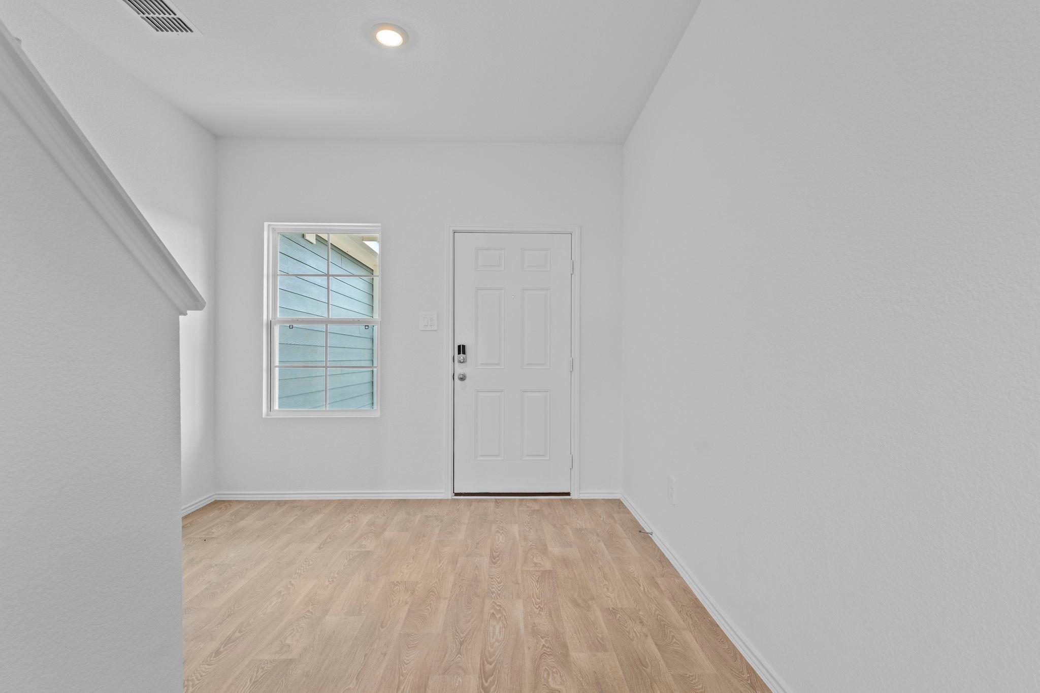 175 Arnold Loop Property Photo 2