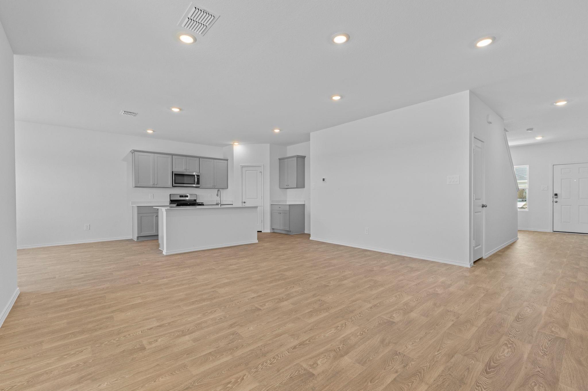 175 Arnold Loop Property Photo 10