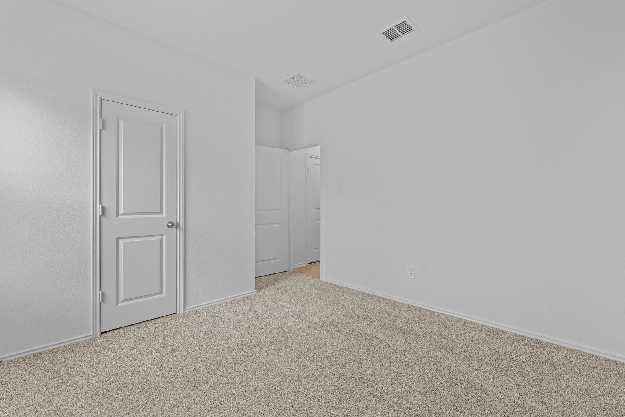 175 Arnold Loop Property Photo 32
