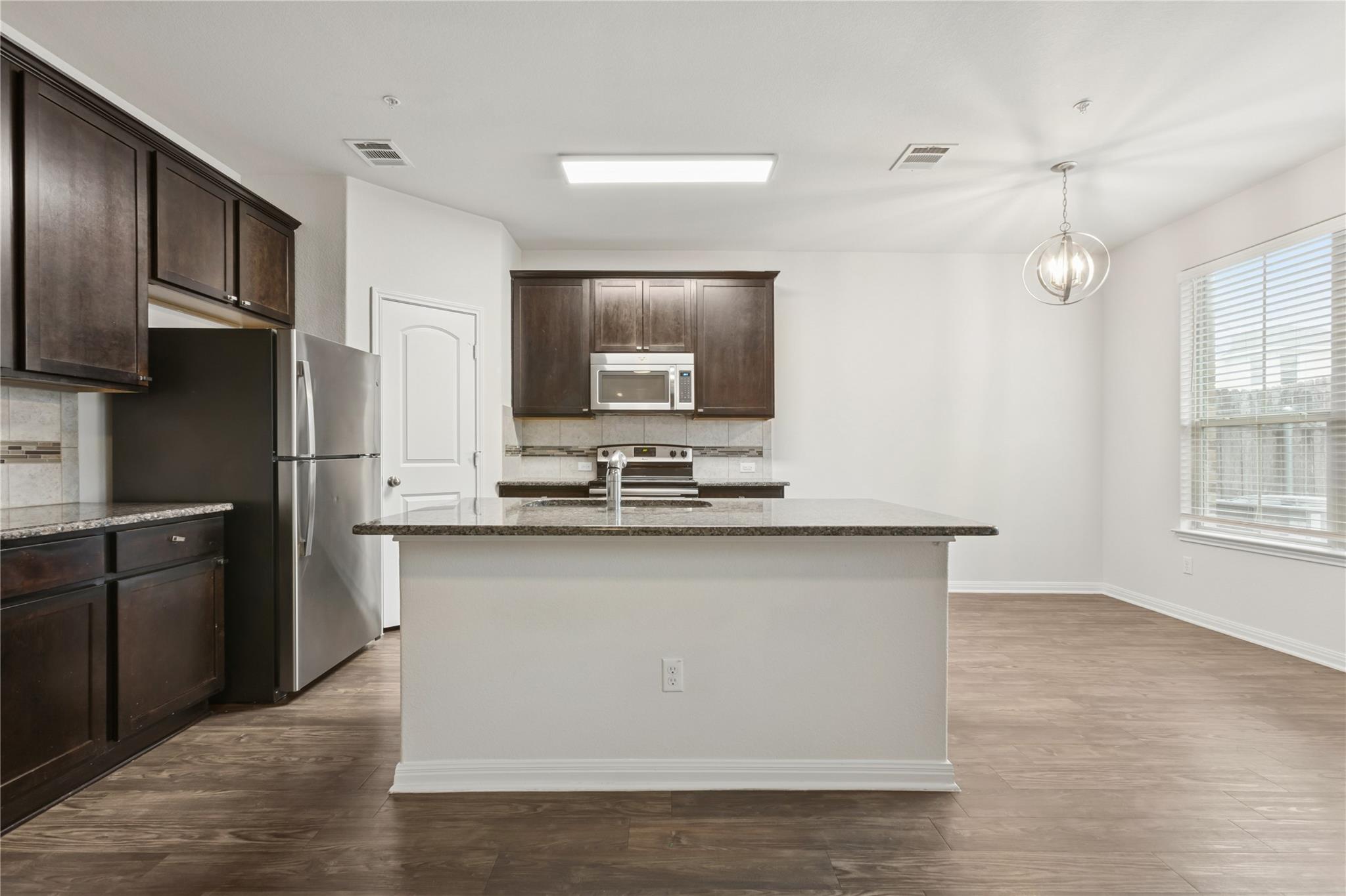 1200 S 10th St #303 Property Photo 4
