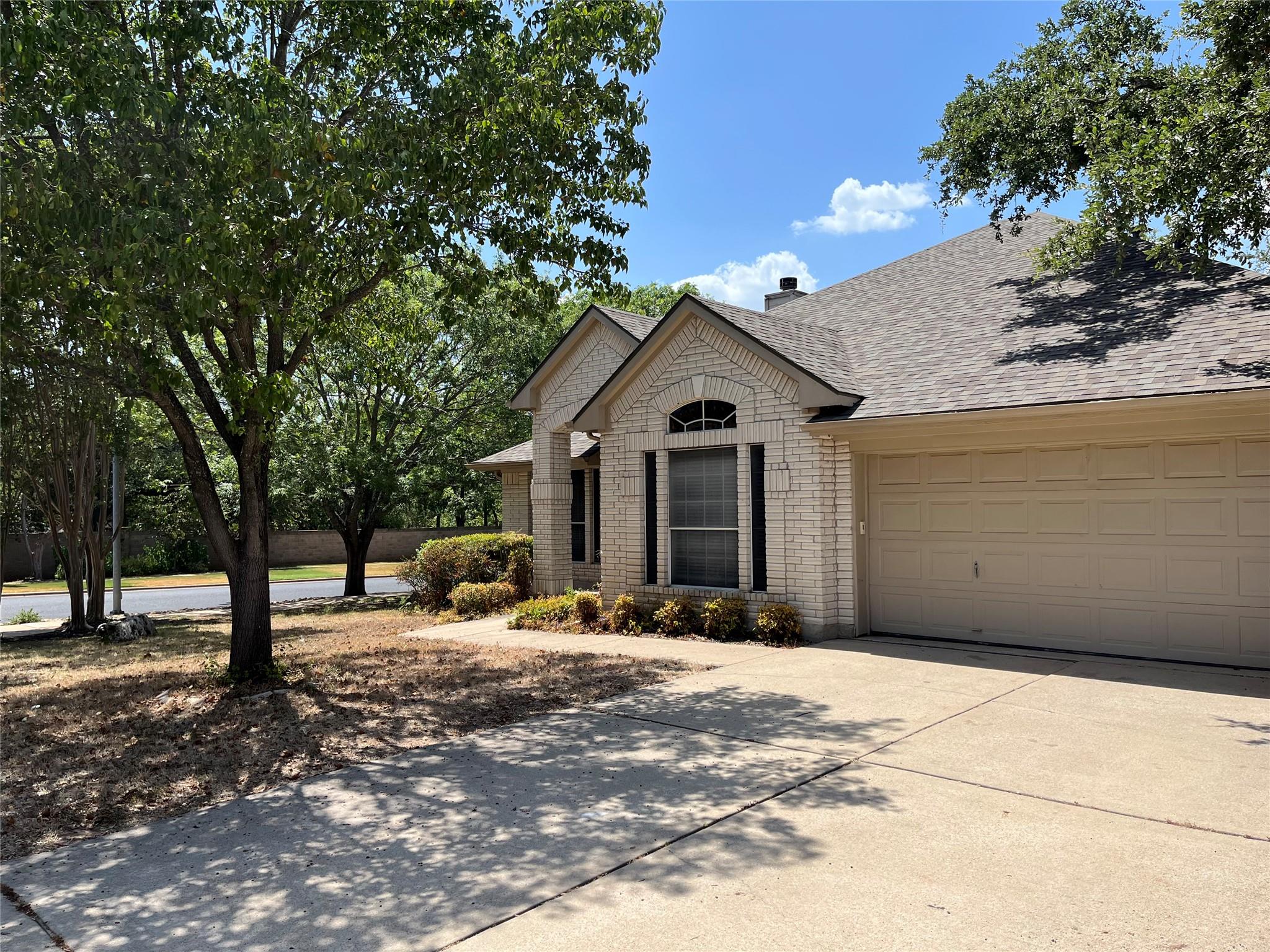 3948 Artesia Bnd Property Photo 2