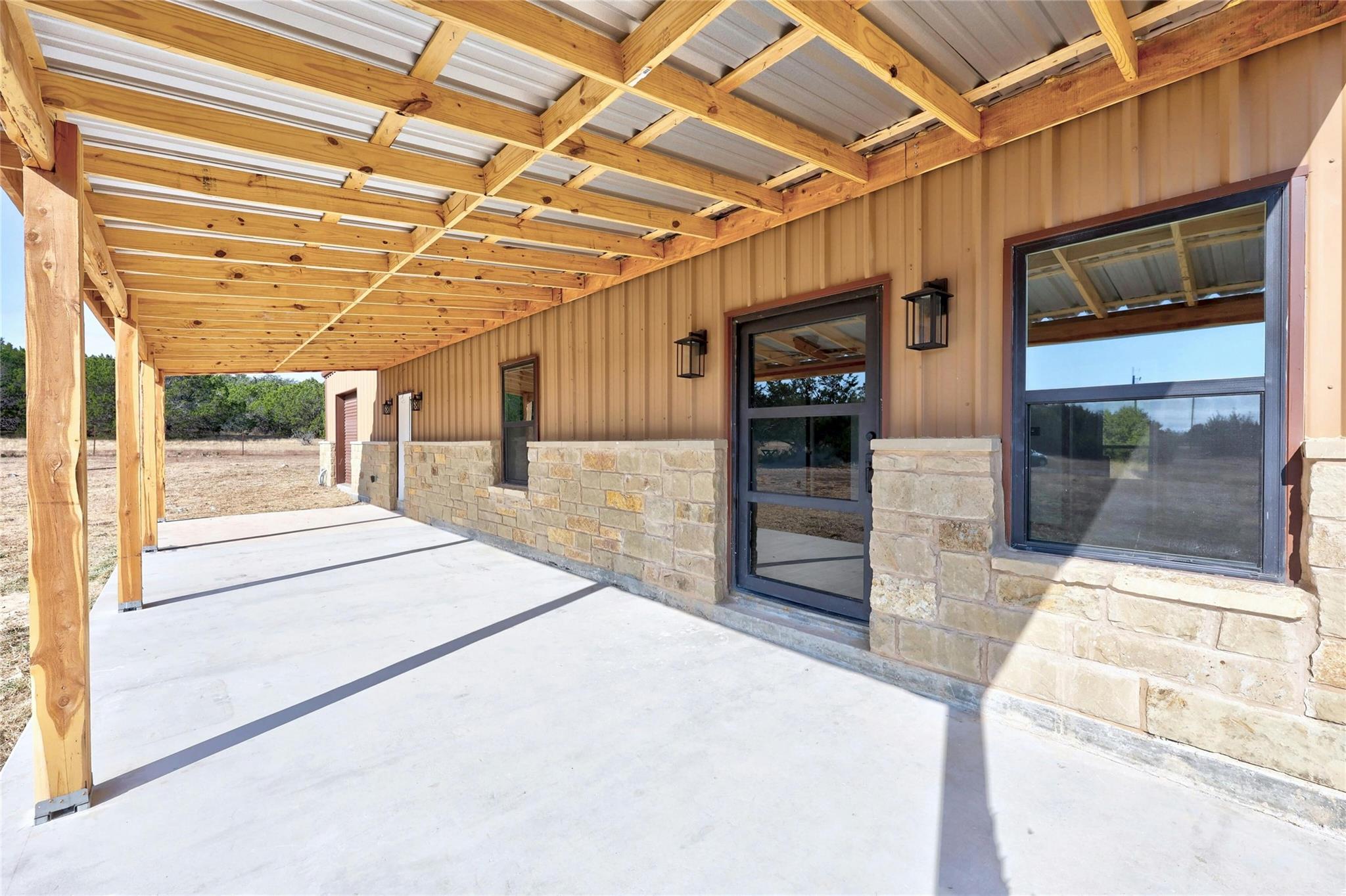 14684 Crows Ranch Rd Property Photo 2