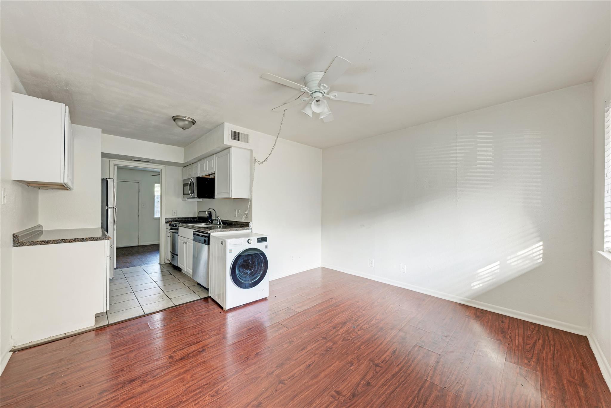 1010 W 23rd St #5 Property Photo 1
