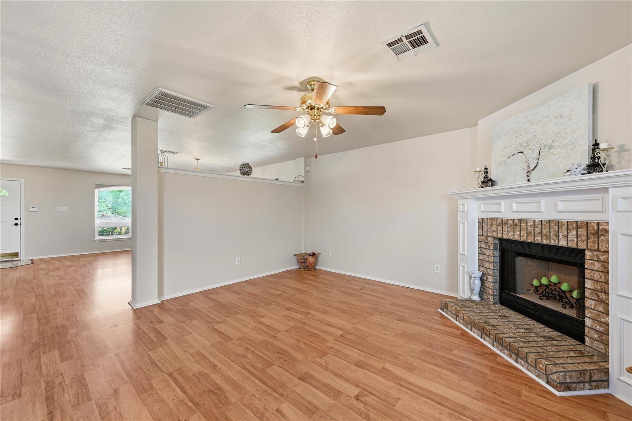 803 Margaret Lee St Property Photo 7