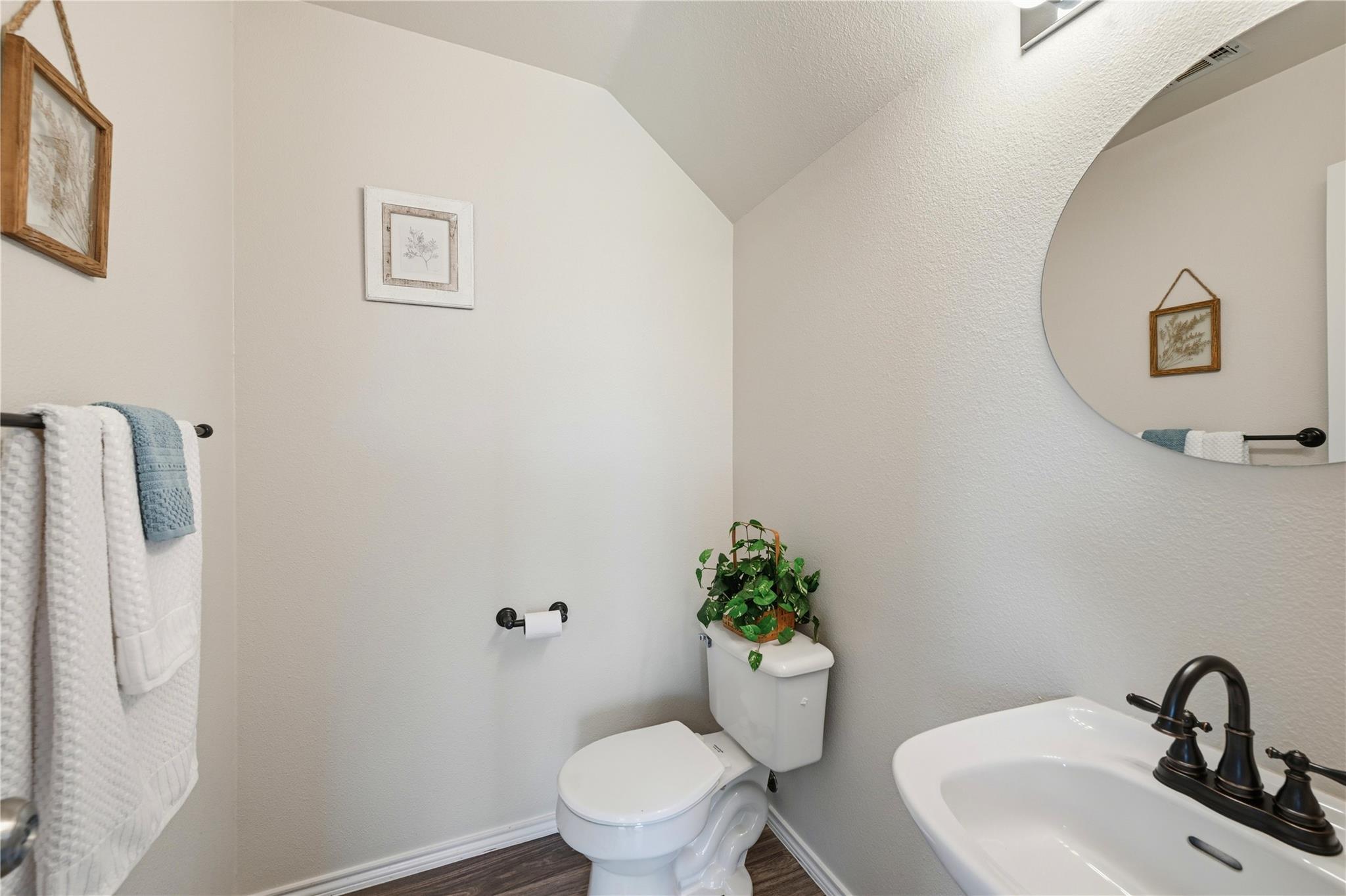 803 Margaret Lee St Property Photo 17