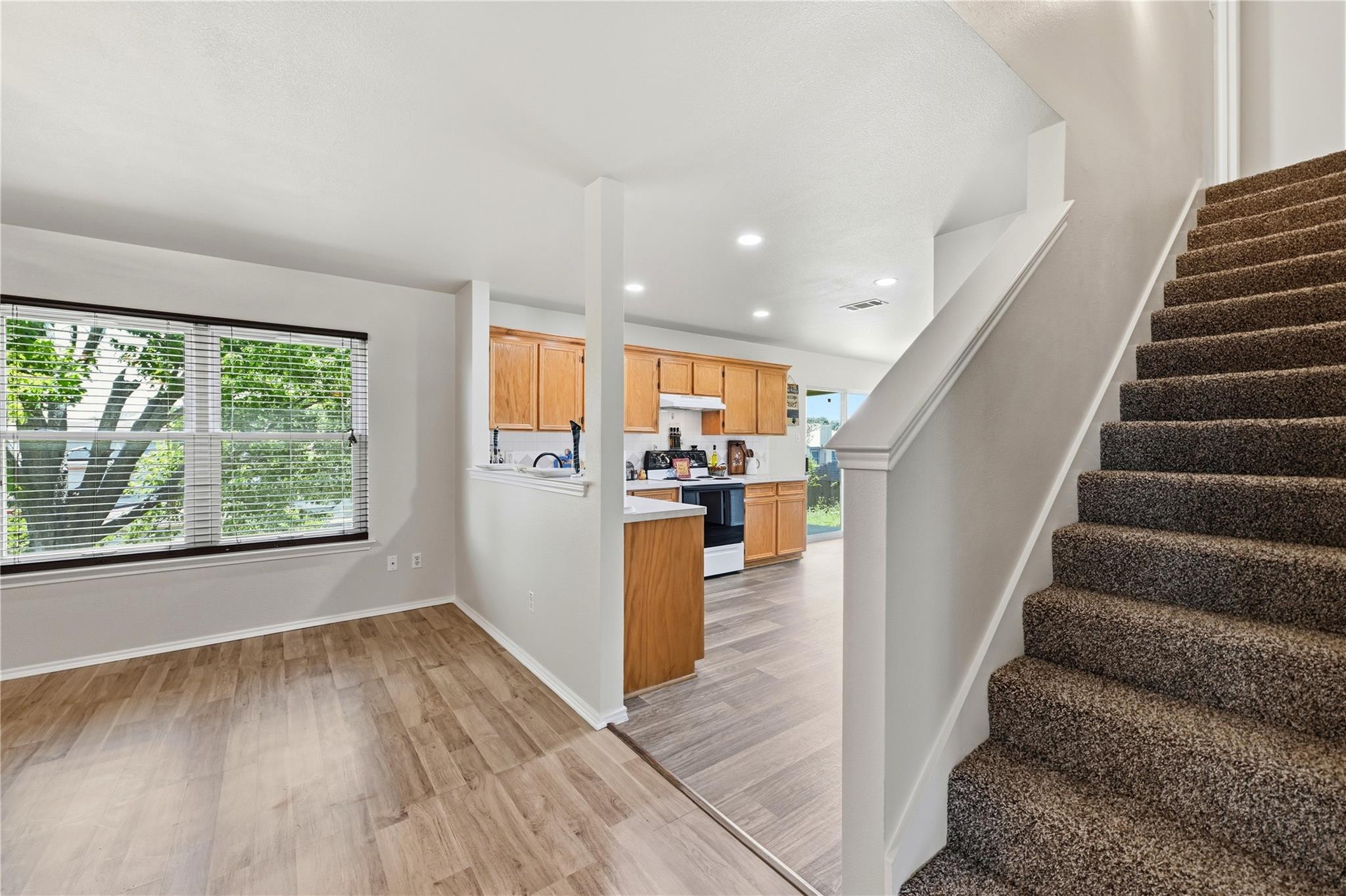 803 Margaret Lee St Property Photo 19