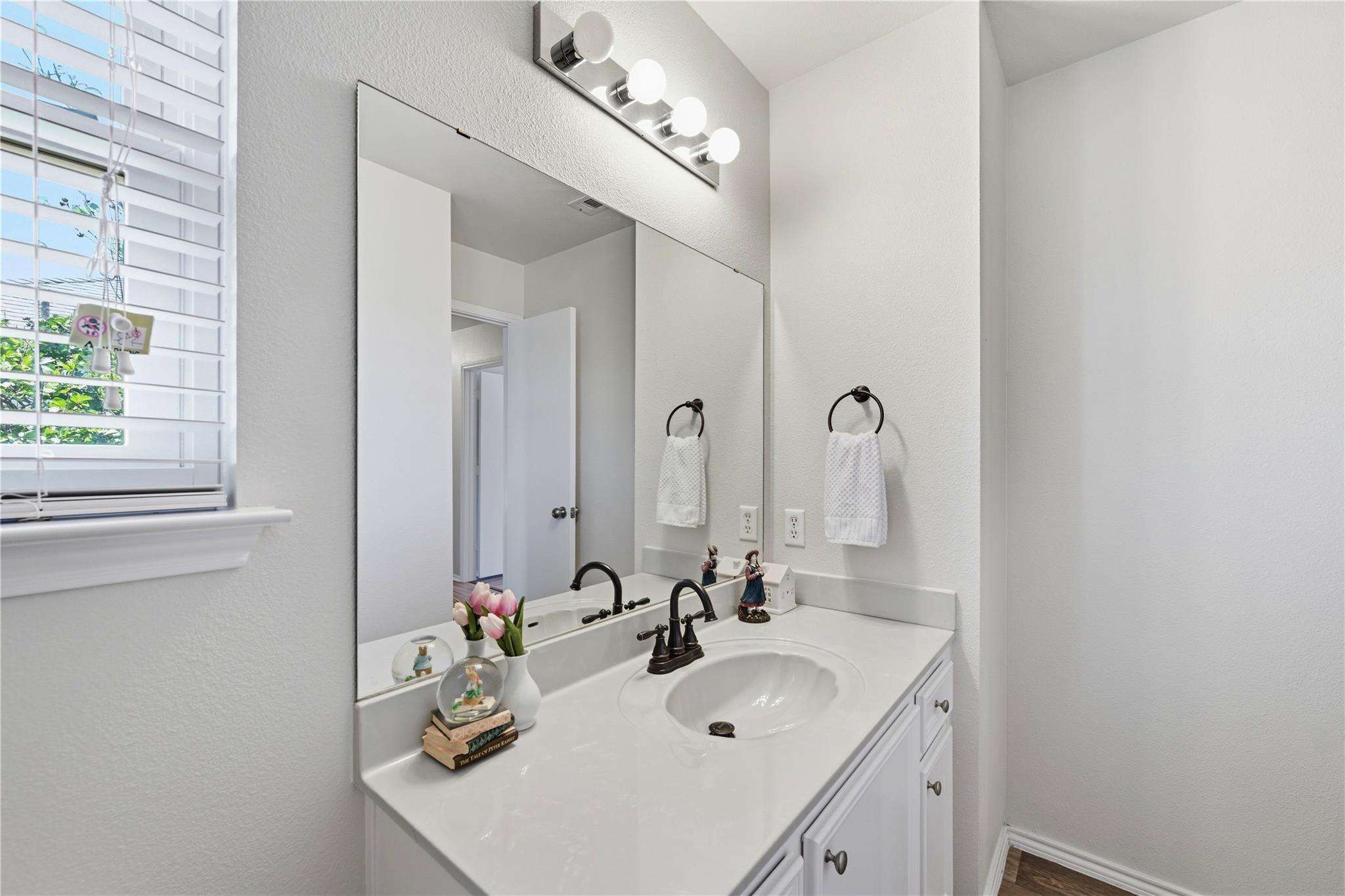 803 Margaret Lee St Property Photo 33