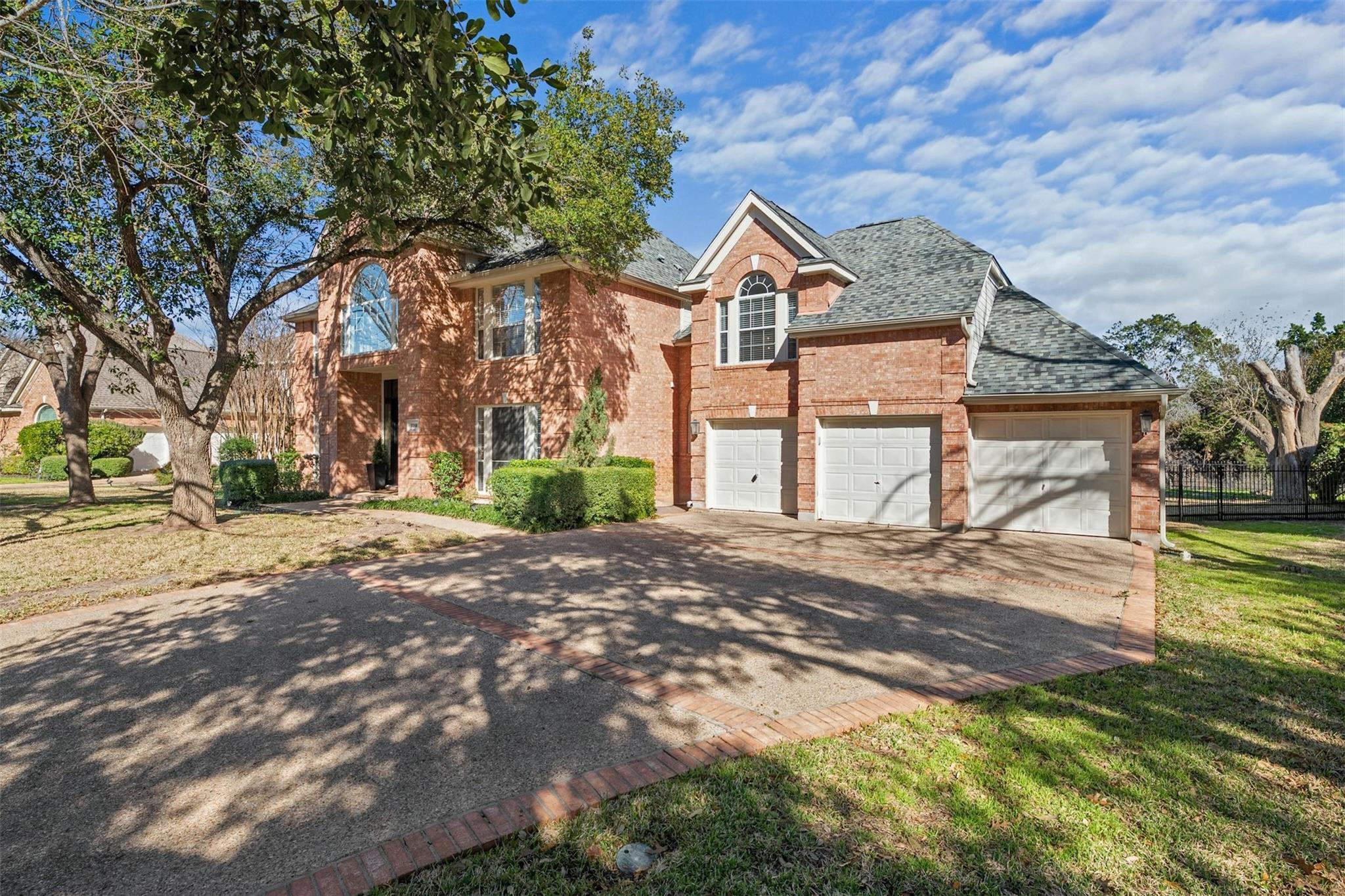 9288 Scenic Bluff Dr Property Photo