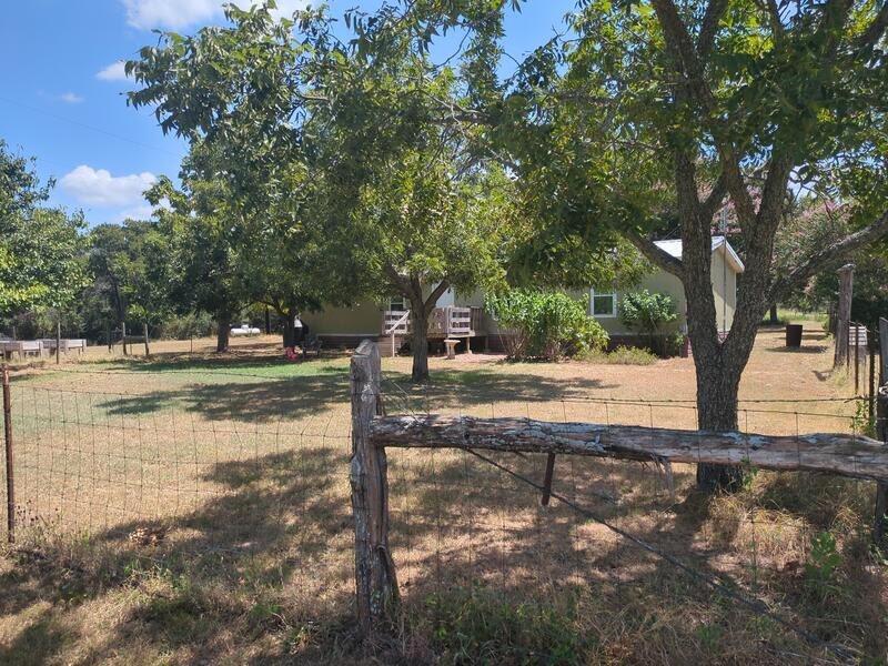 10905 S. Fm 1915 Fm 1915 Hwy Property Photo 2