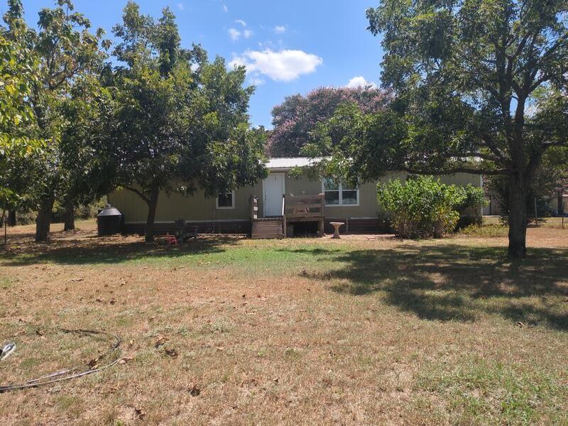 10905 S. Fm 1915 Fm 1915 Hwy Property Photo 4
