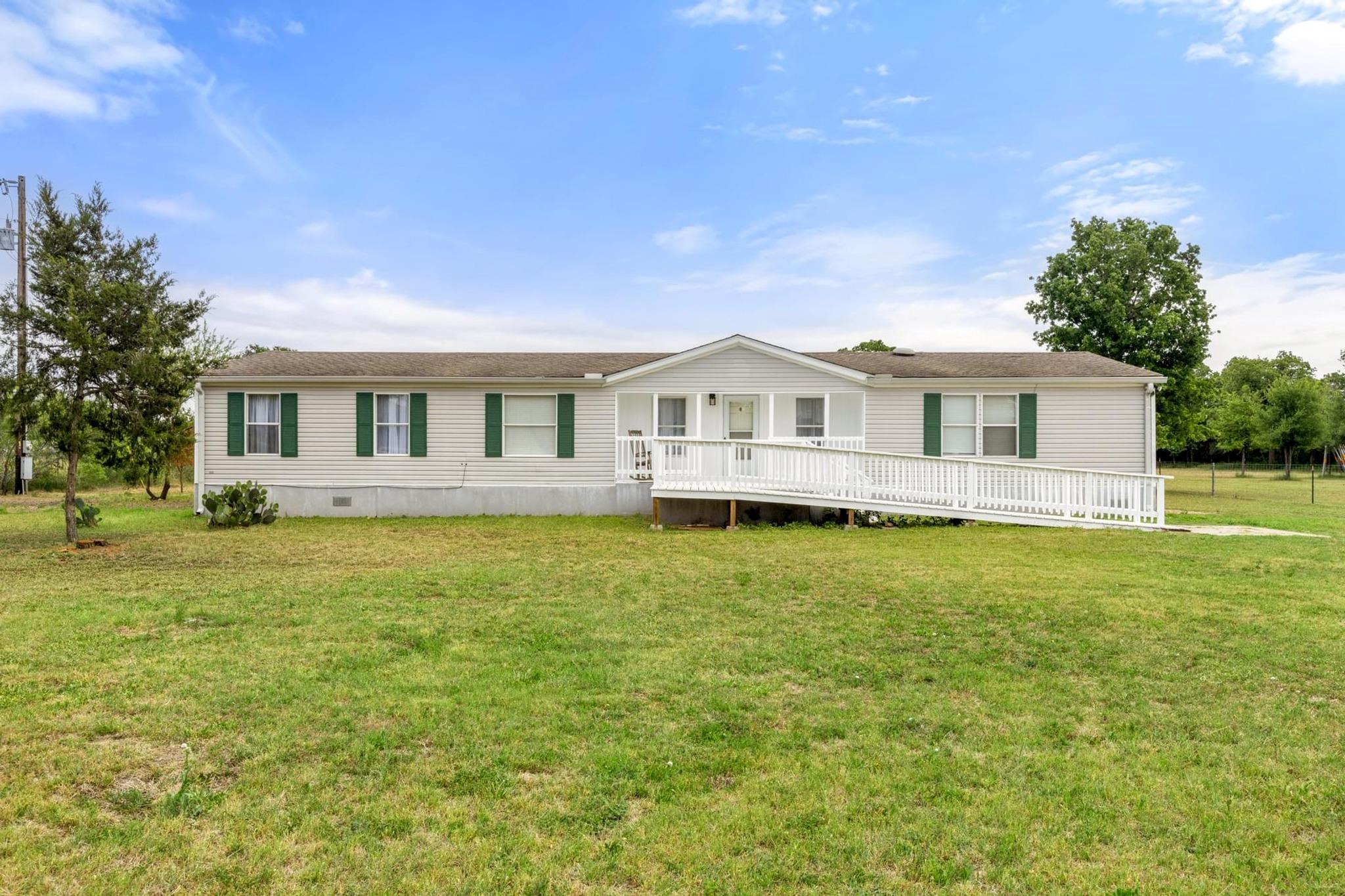 153 Angelia Dr Property Photo