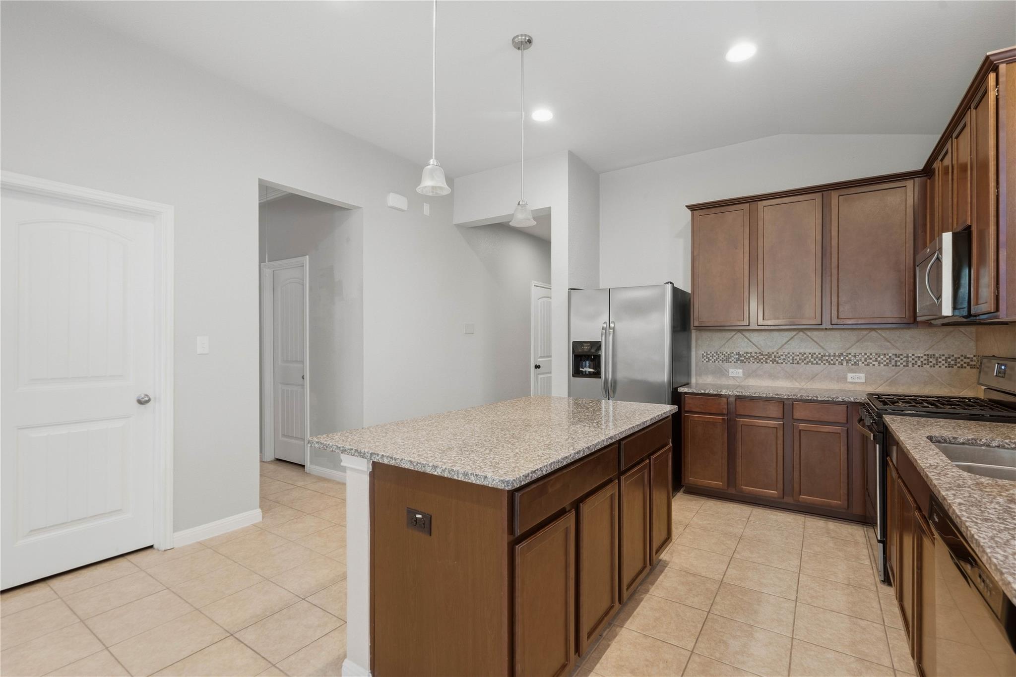 8108 Pescara Cv Property Photo 12