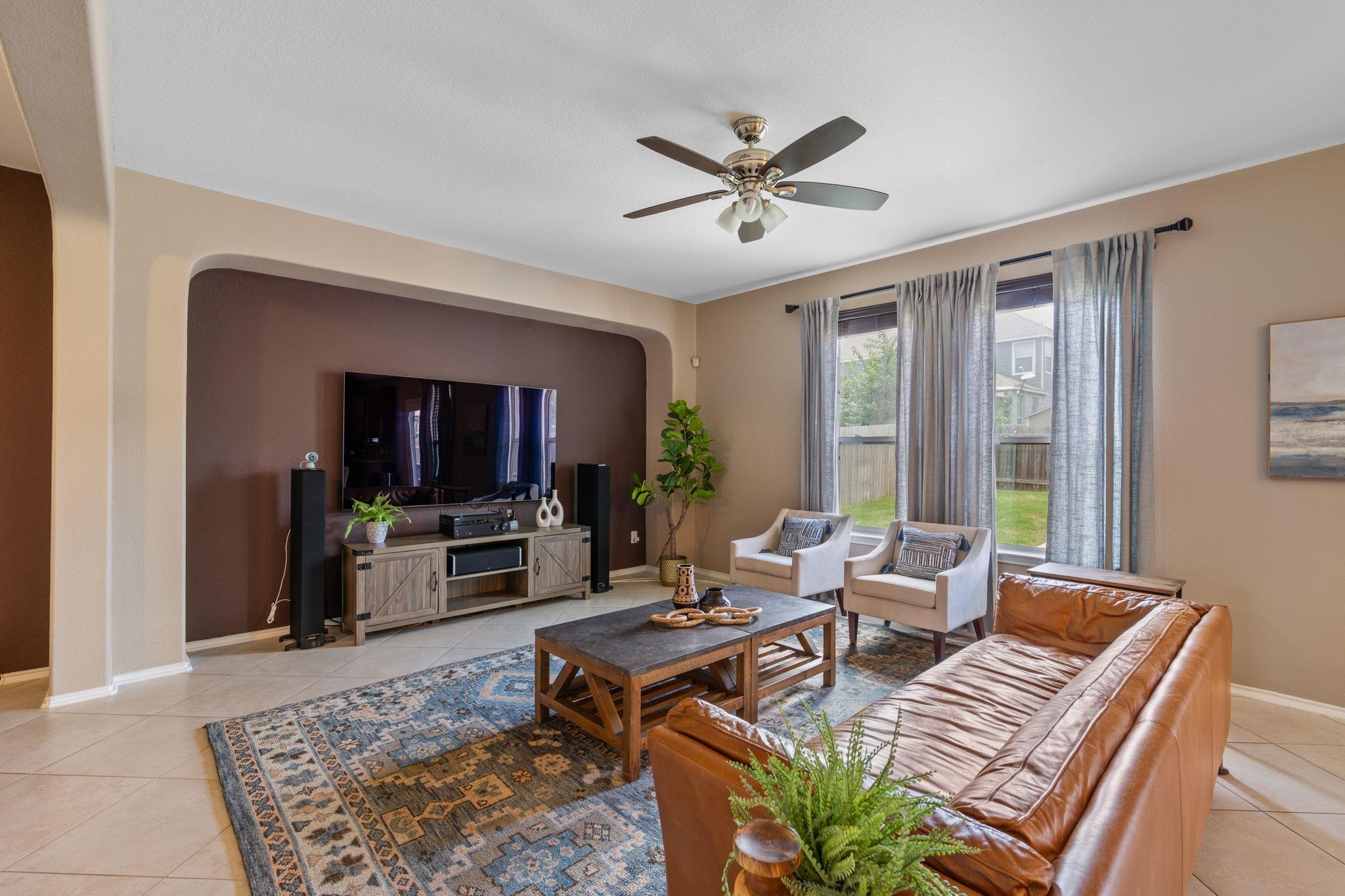 1012 Autumn Sage Way Property Photo 5