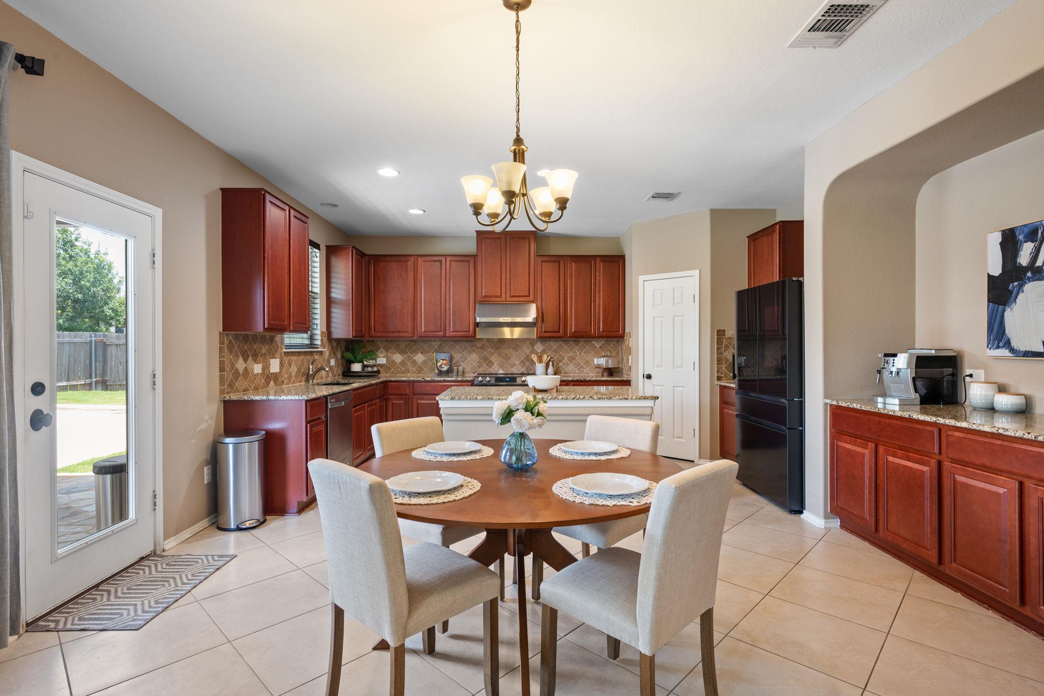 1012 Autumn Sage Way Property Photo 7