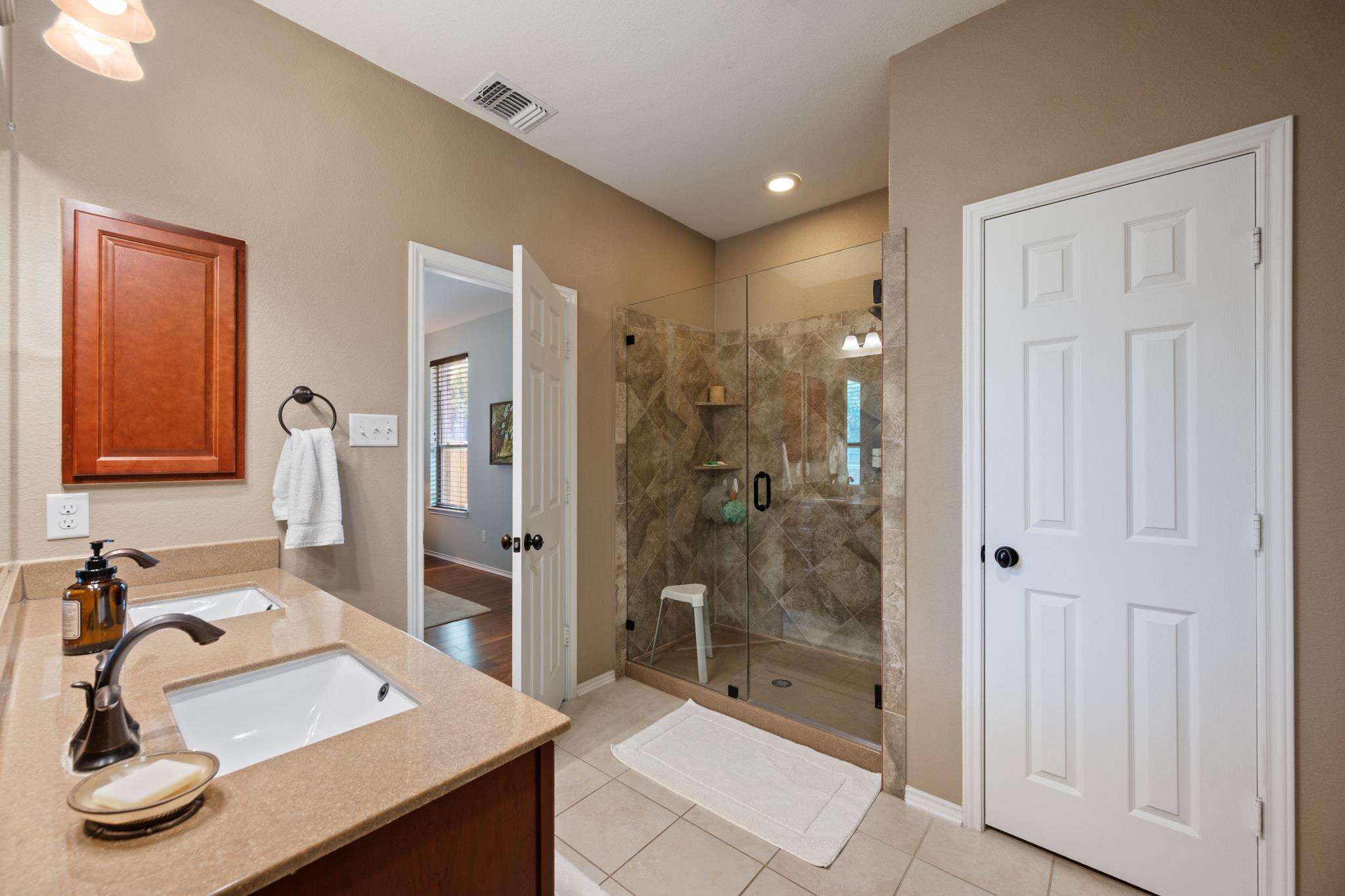 1012 Autumn Sage Way Property Photo 13