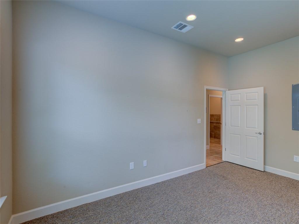 2301 S Bagdad Rd #301 Property Photo 18