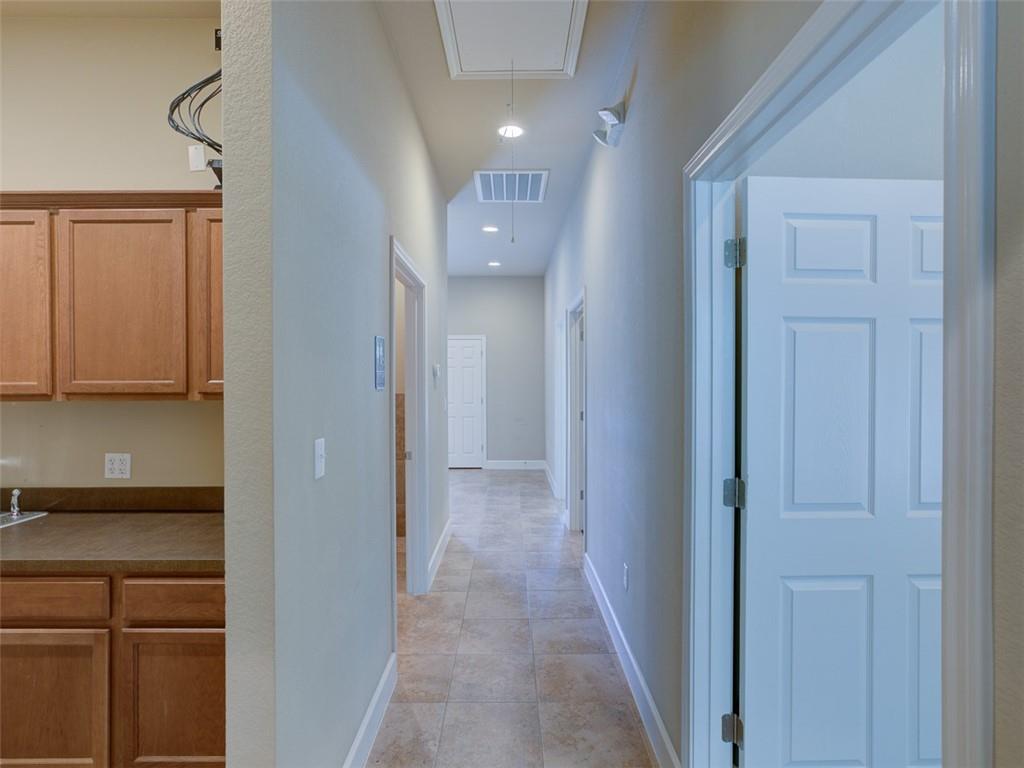 2301 S Bagdad Rd #301 Property Photo 22