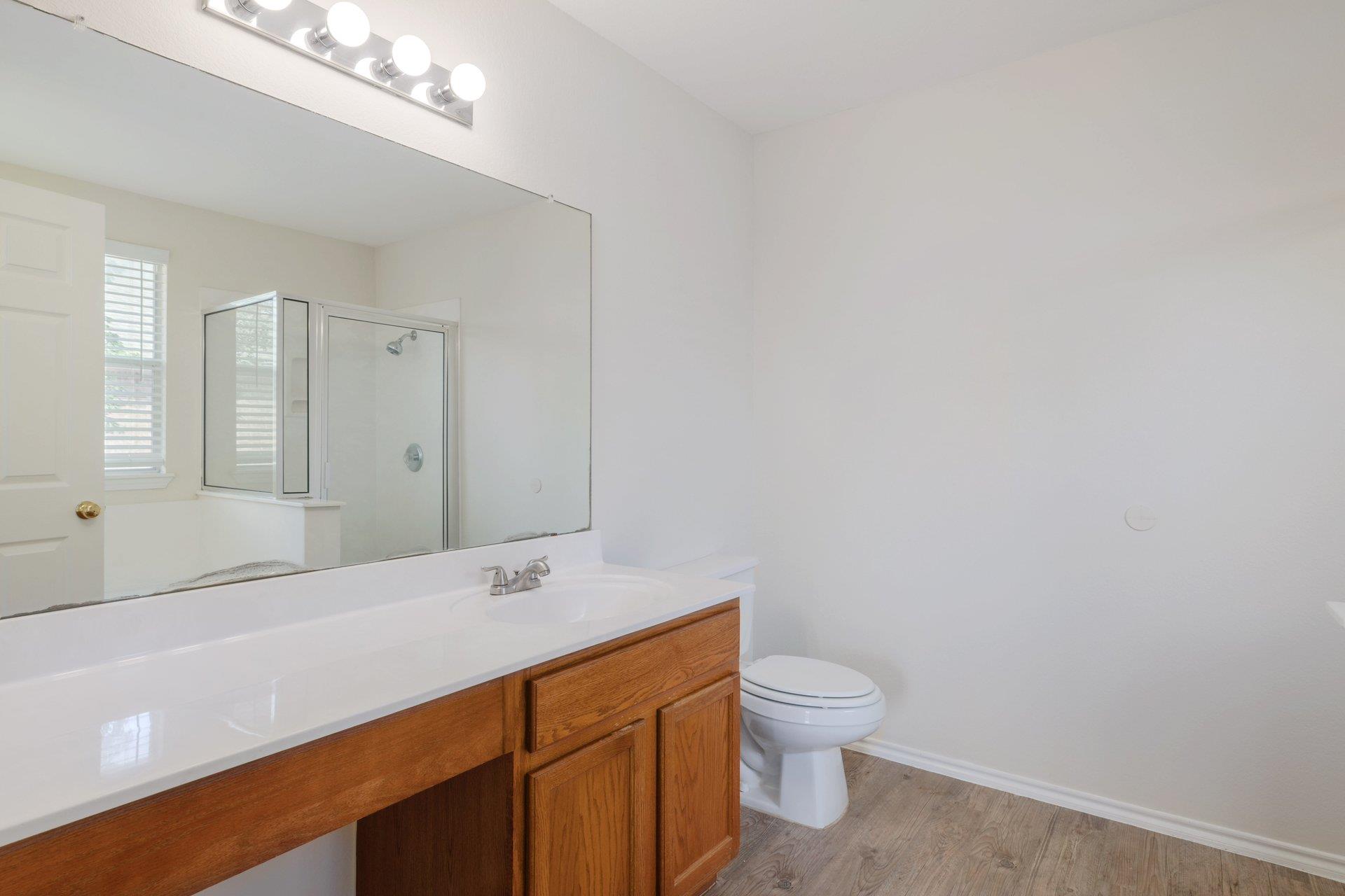 1014 W South St Property Photo 17